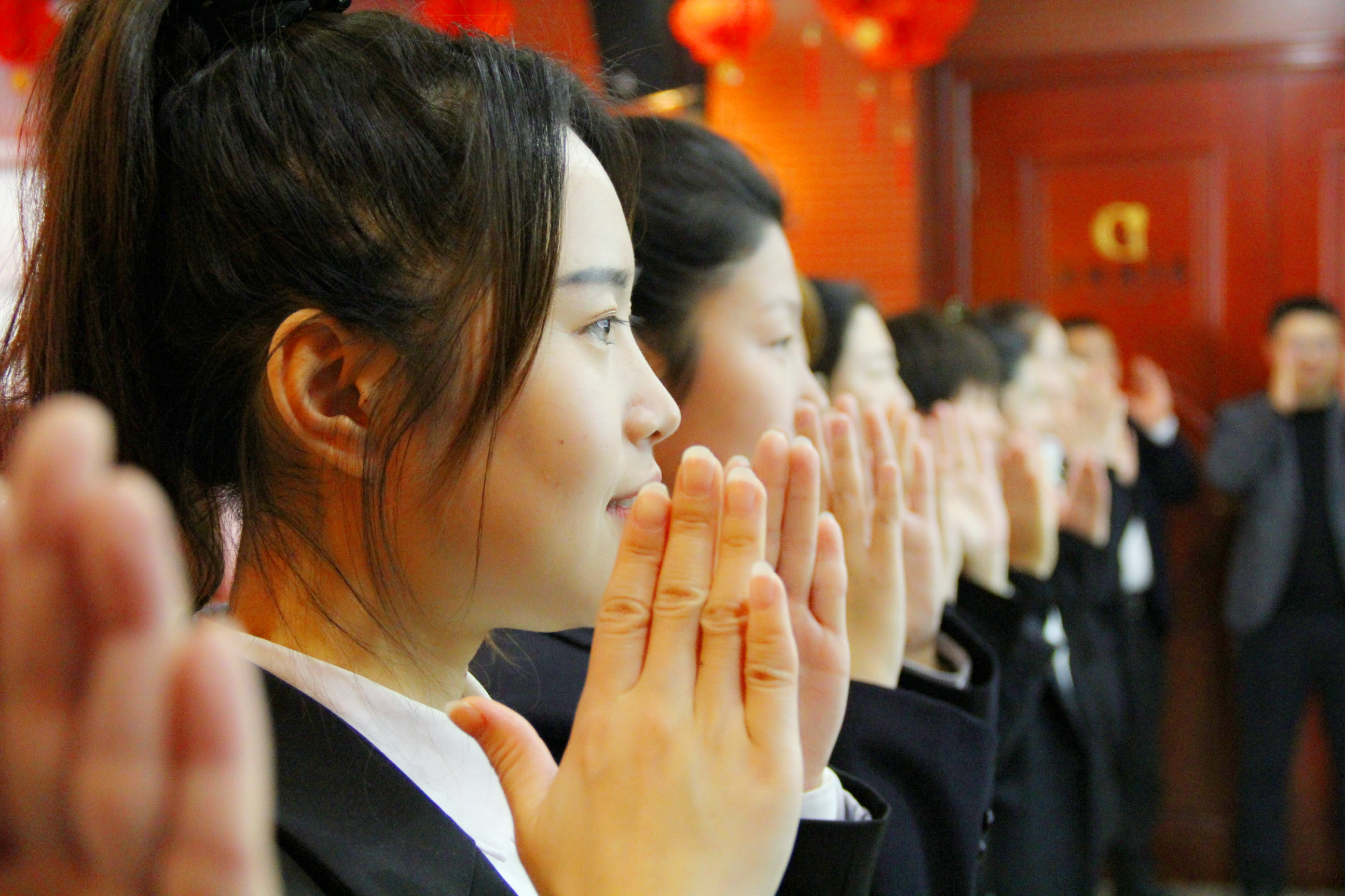 全面提升服務質量，樹立良好企業文化！